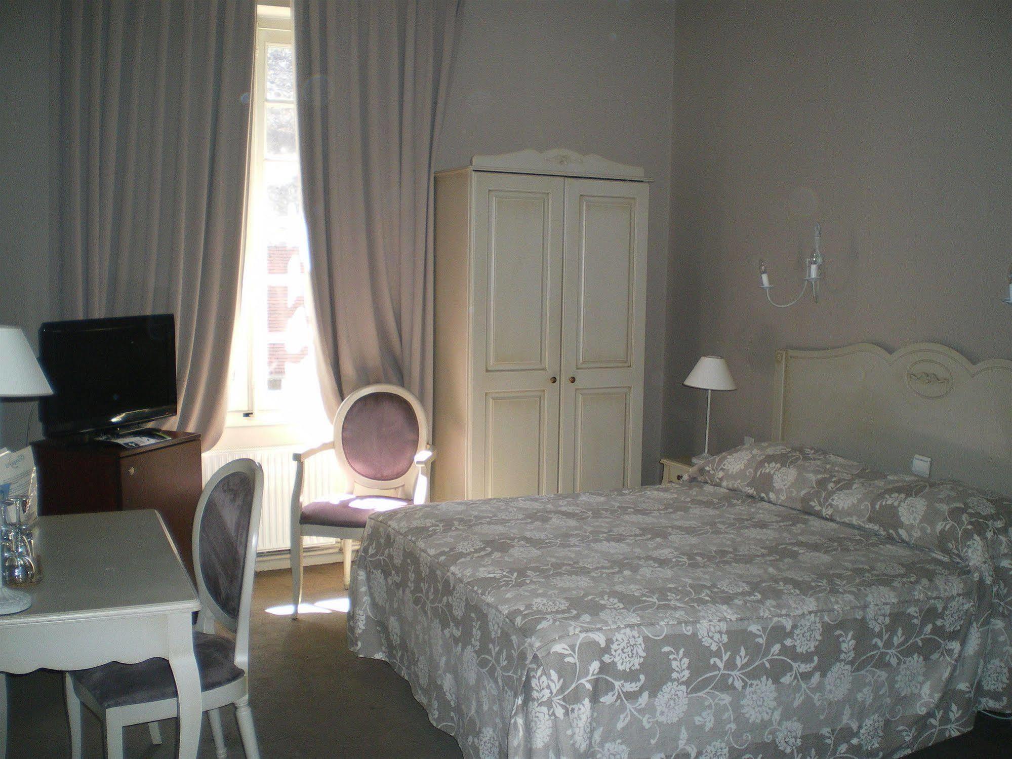 אוקזר Hotel Le Maxime - Best Western Signature Collection מראה חיצוני תמונה