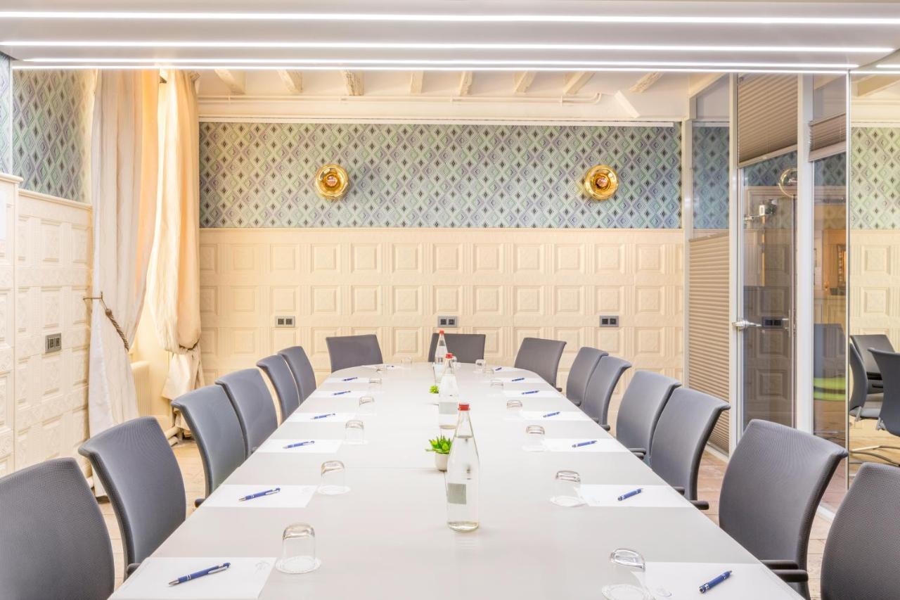 אוקזר Hotel Le Maxime - Best Western Signature Collection מראה חיצוני תמונה